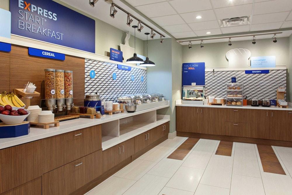 Holiday Inn Express - Canton By Ihg Экстерьер фото
